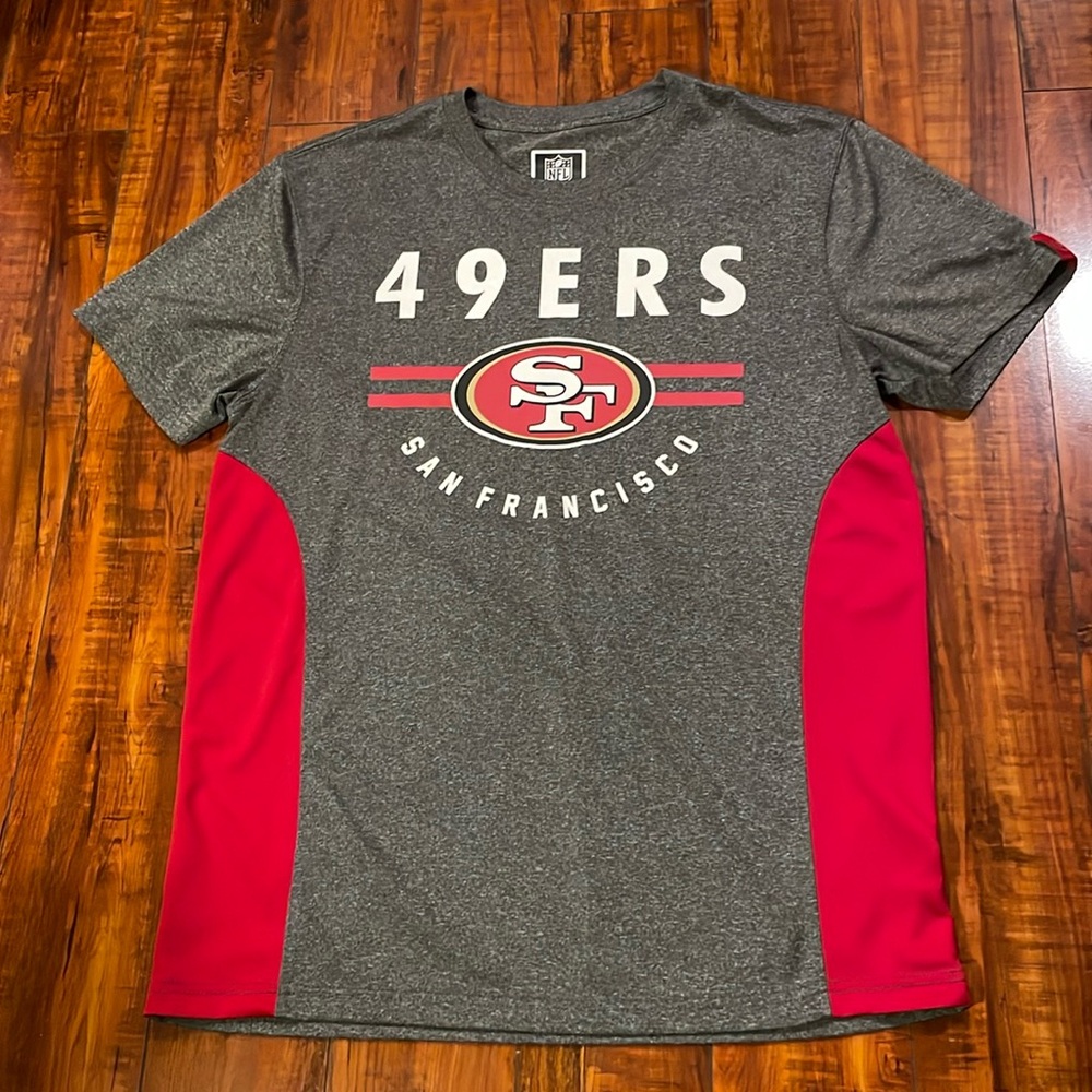 San Francisco 49ers Men’s Medium Shirt NFL Team apparel Exc confition